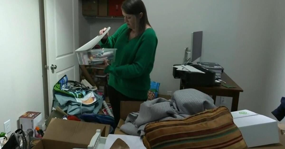 The woman inboots life to take the job as a federal worker, then shot in layoffs mass of weeks later