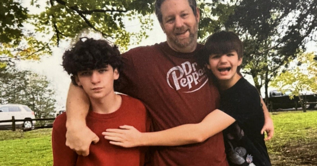 Family made to the "Scarred" Scams "party after the death of his son