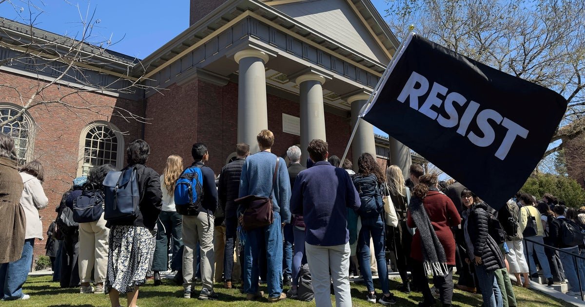 Harvard teachers project to take the cut payment in the support of the university struggle against Trump