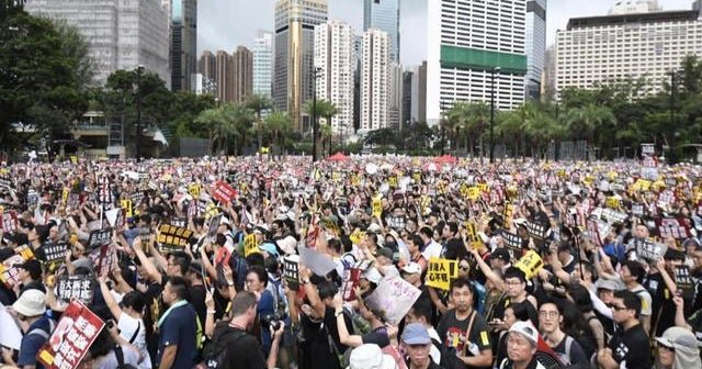 Mass protests in Hong Kong Continue at 11th week