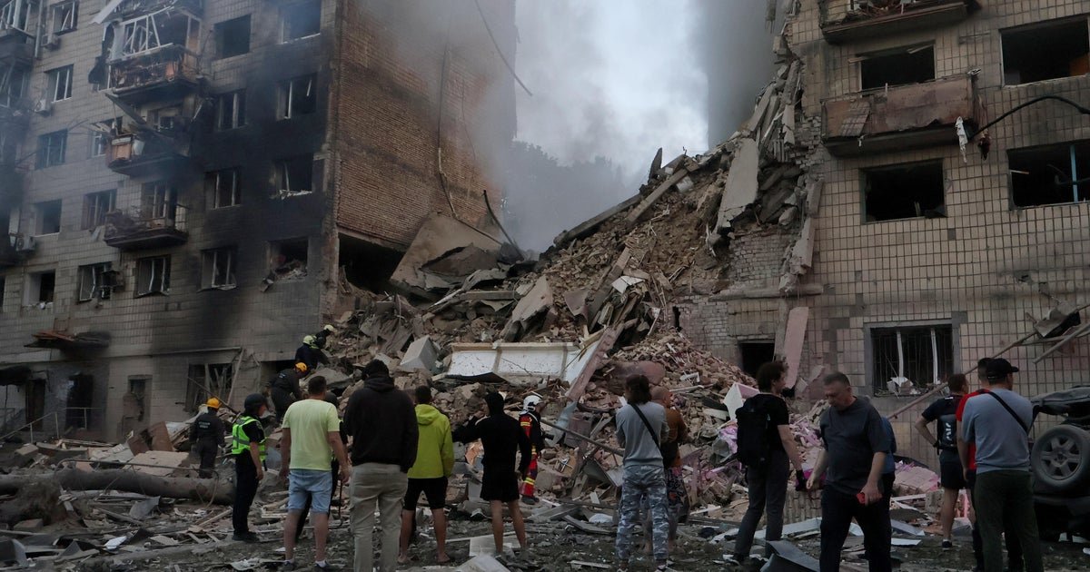 Russian drone, missile attack in kyiv kills at least 14, including an american, and wounds tens, Ukraini charges say