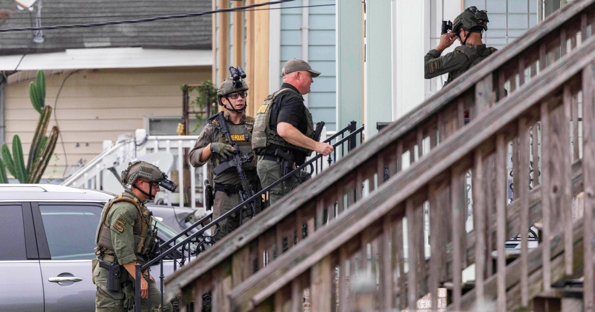 Ex-Jails Agreed to help the new Orleans inmate as Manhunt enters 4th week