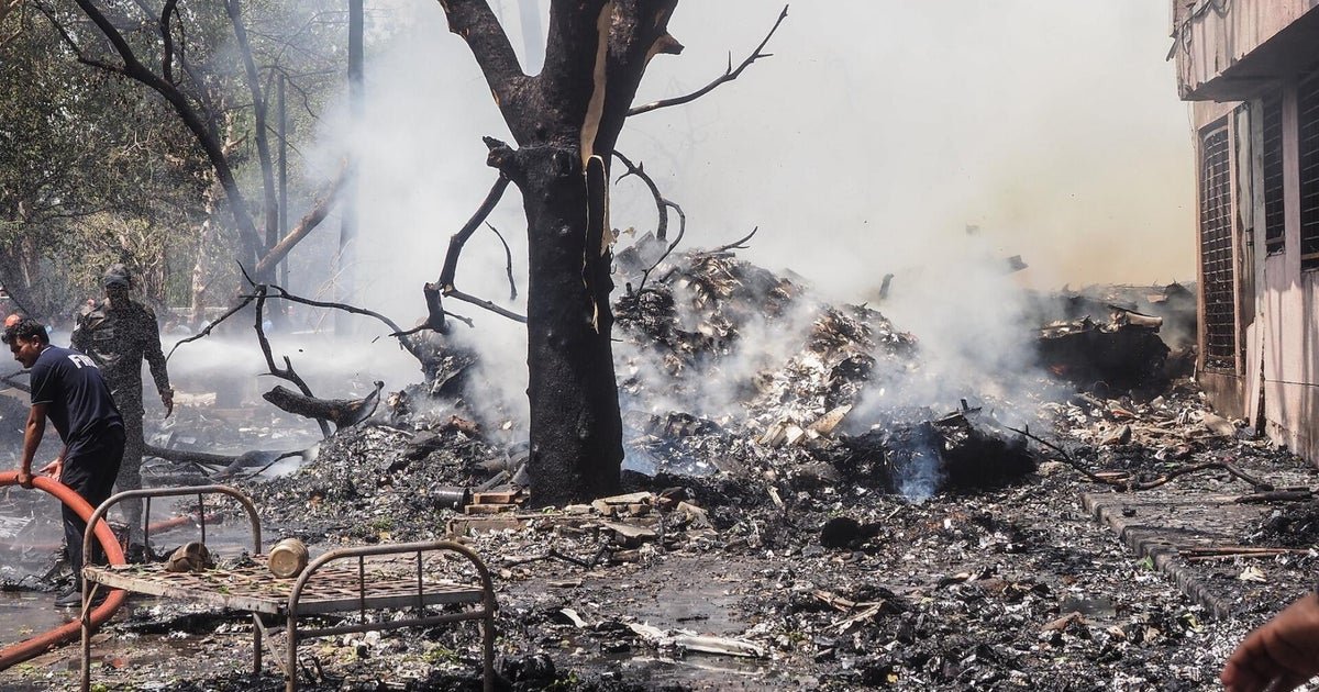 India's plane India weapon little after the takeoff, bringing more than 240 people