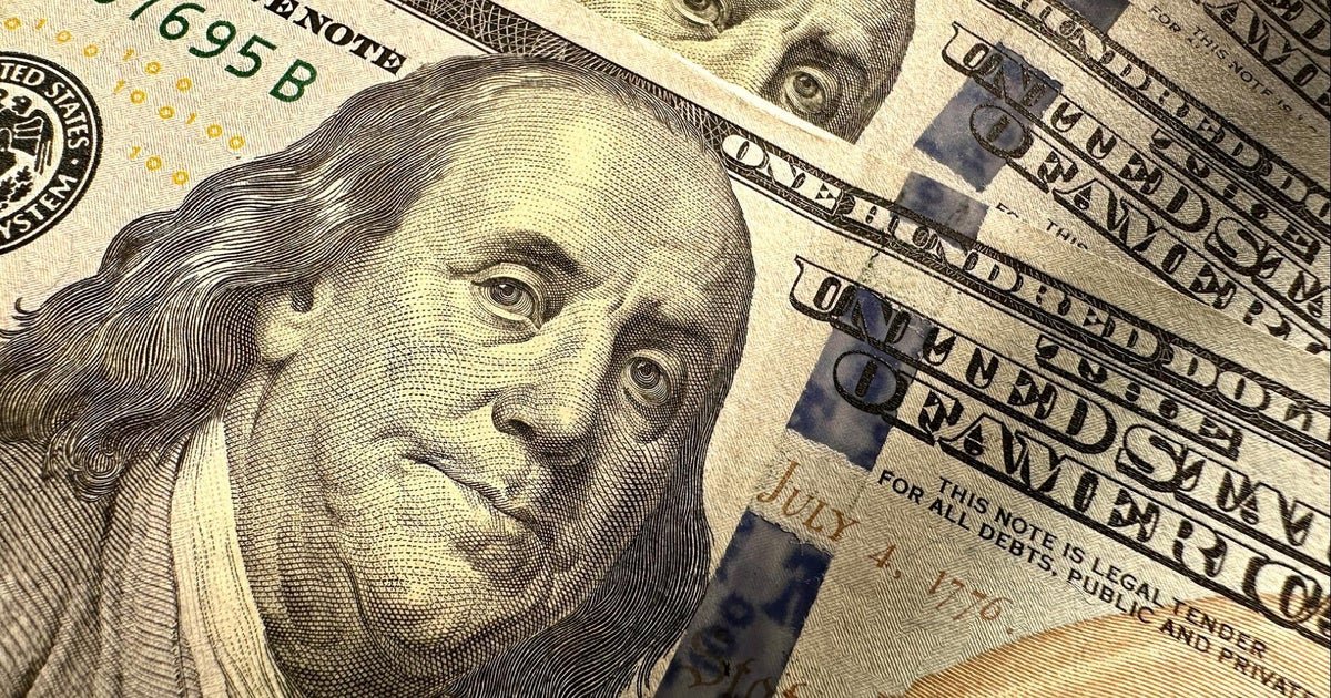 CEO pay Roses nearly 10% in 2024, the associated picture analysis finds