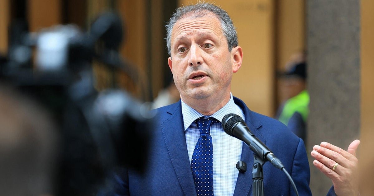 New York City Mayoral Candidate Brad Lander detained by ice