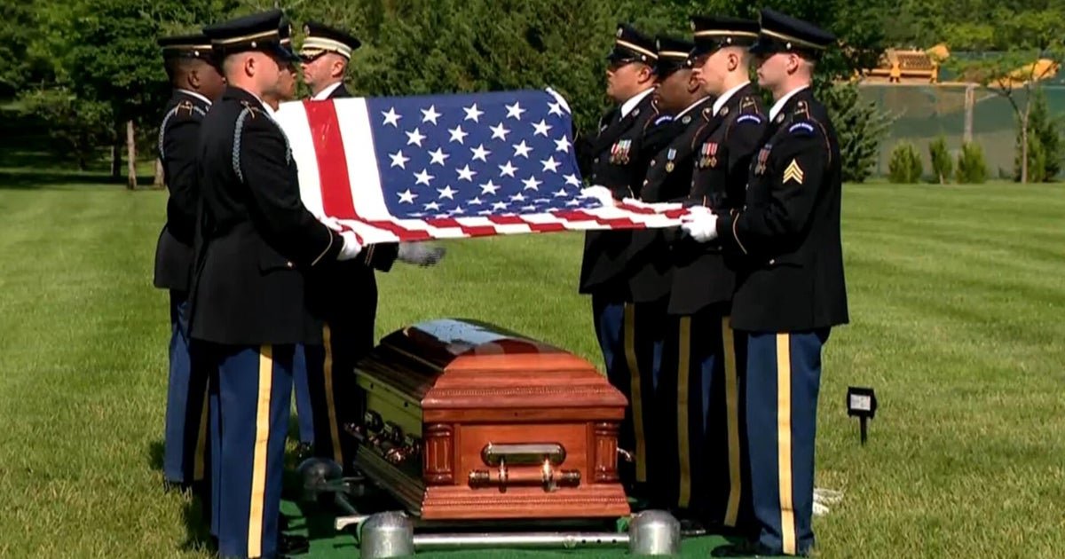 Wwii Solder finally placed at Arlington after 82 years old