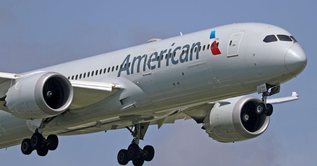 American Airlines passengers did not force you to take a bus after the airplane was not allowed to land because it was too big