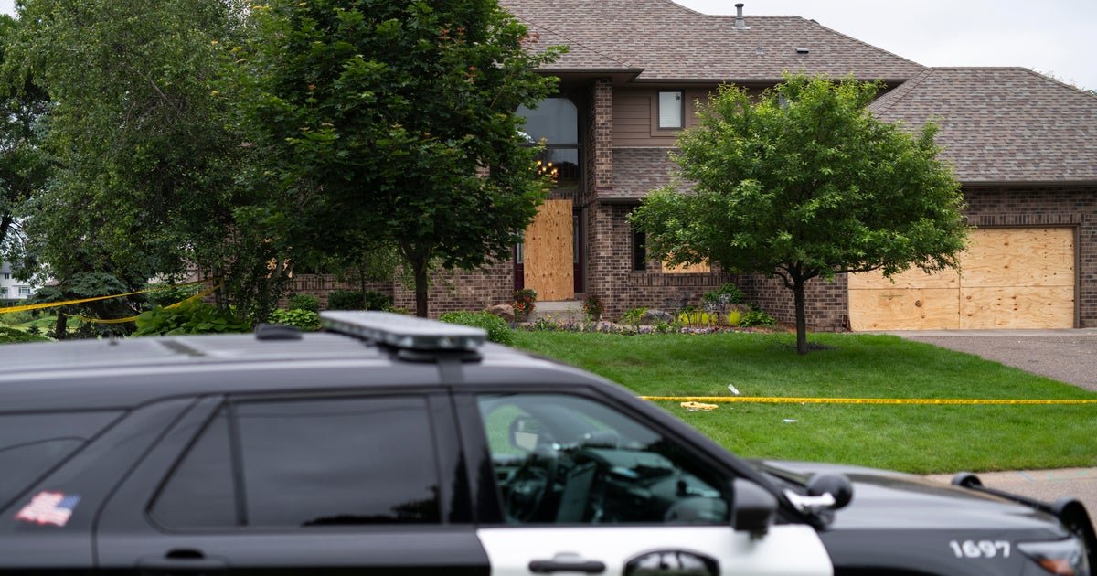 The police investigating a break reported at the tacu's household of the Minnesota slain mymisa