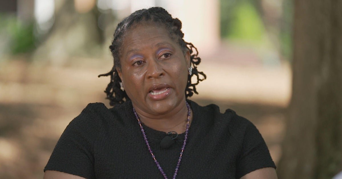 She says he killed her husband after years of persuading her abuse. A new law of Georgia could reduce their sentence.