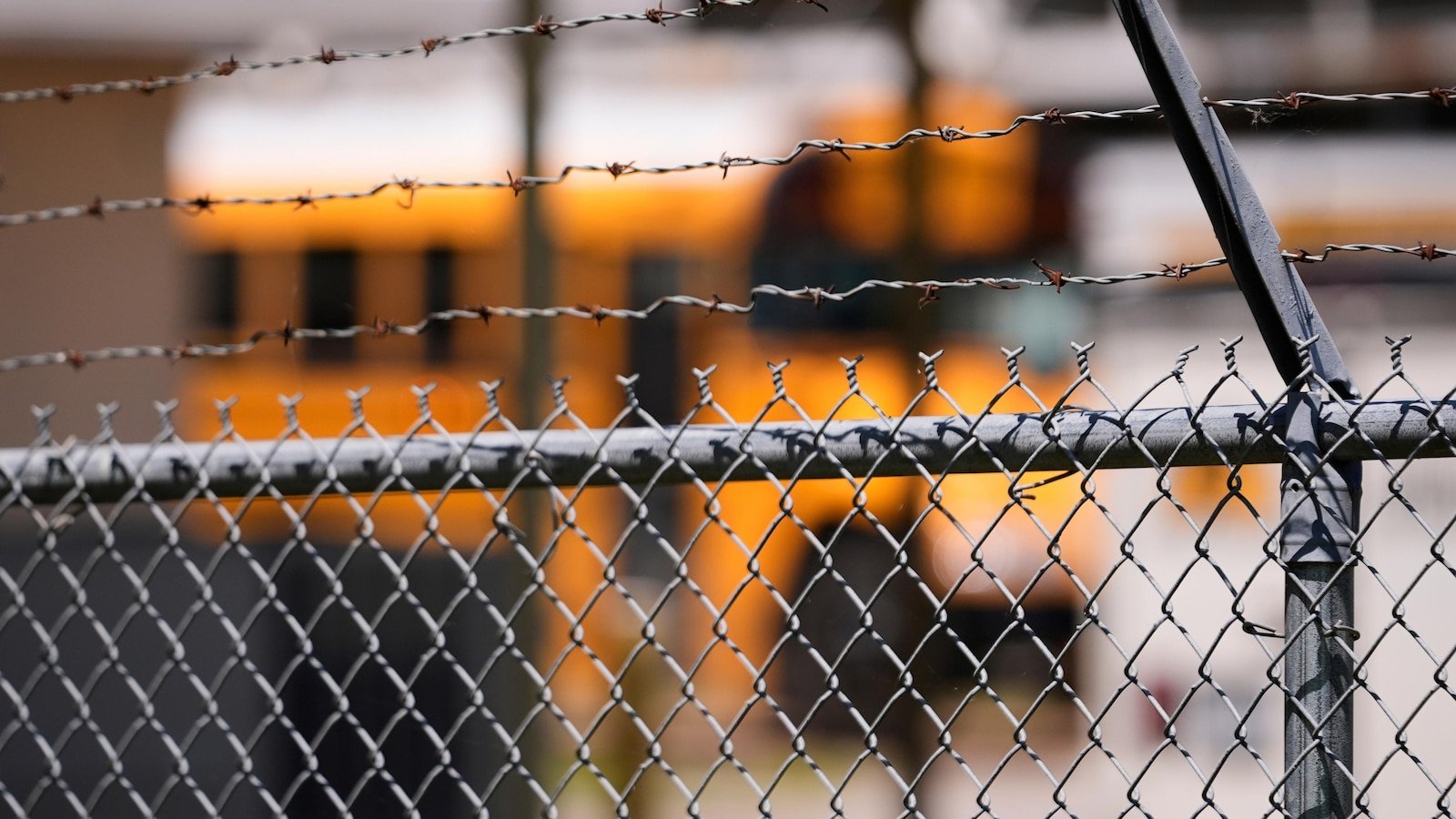 Trump officials are debited to complete school orders of school. Some parents say they are still needed