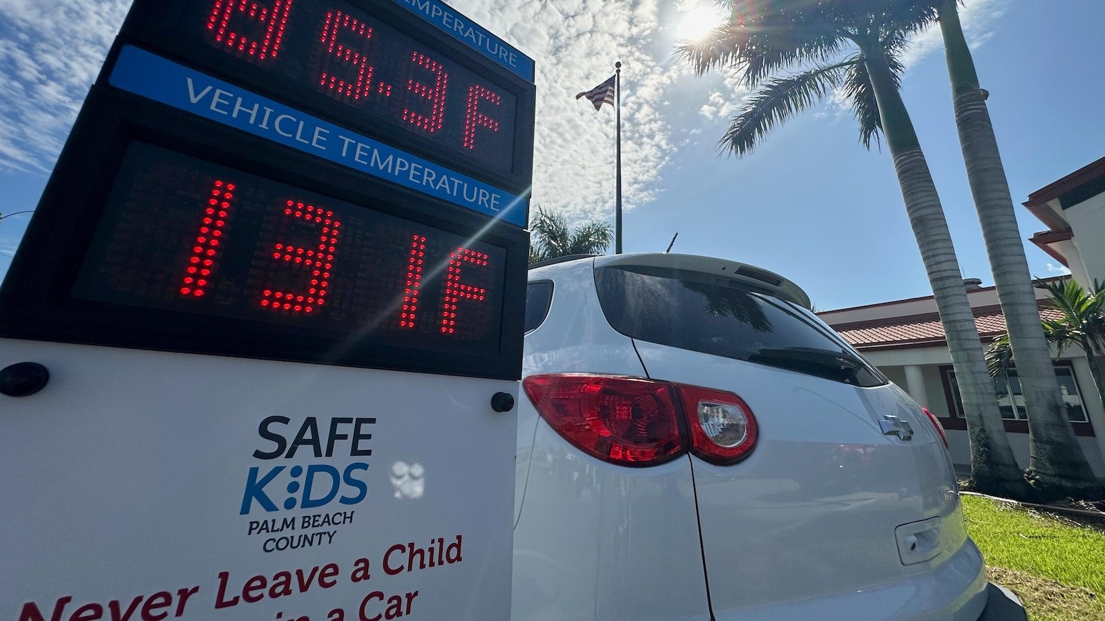 The heat of summer heat increases the child's death risk in hot cars