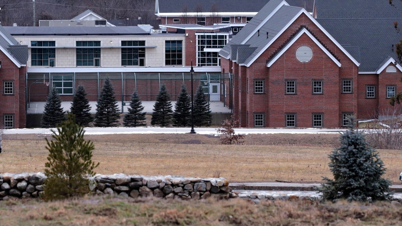 Hampshire's new Lawsirit is looking for the center of the center of the victim's young abusing center