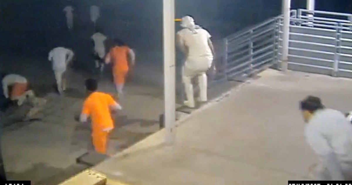 The accused prison of helping new orleans inmates escape is a escape, the lawyer says