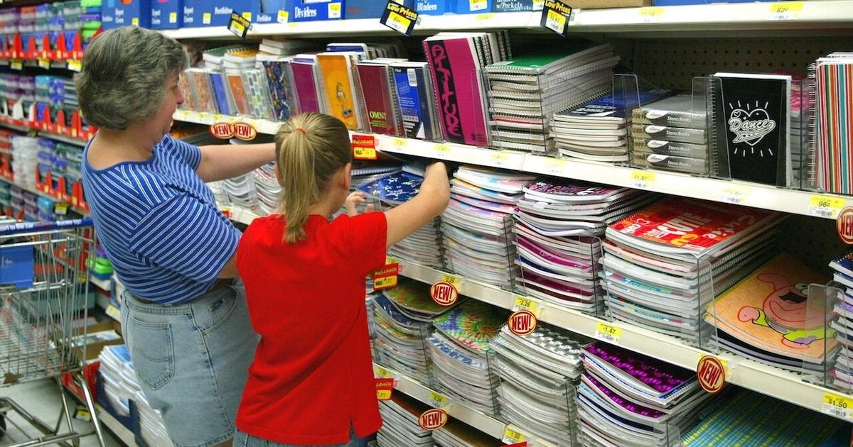 Parents russian to buy school supplies before the fee deadline