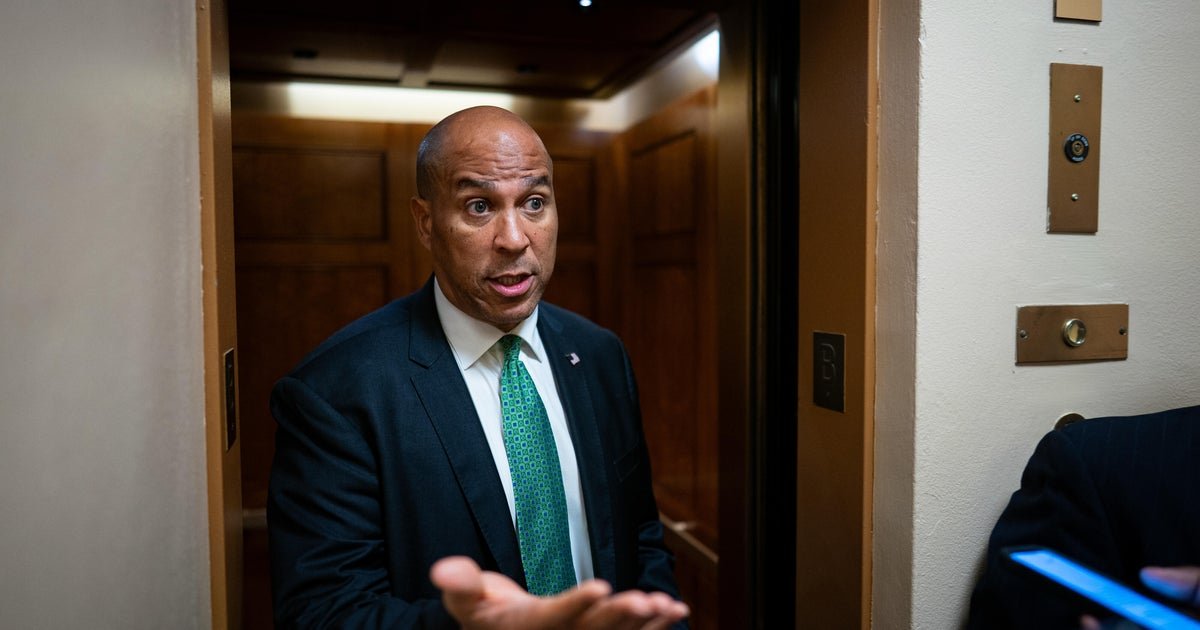 Booter accuses the democrats of being "complicit" in the trump agenda in the warm exchange with the senate colleagues