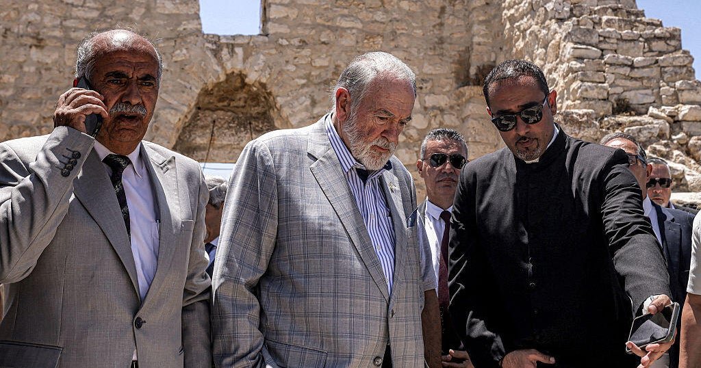 Huckabee trims Christian Church in Bank West that has been intended for Arson's attack