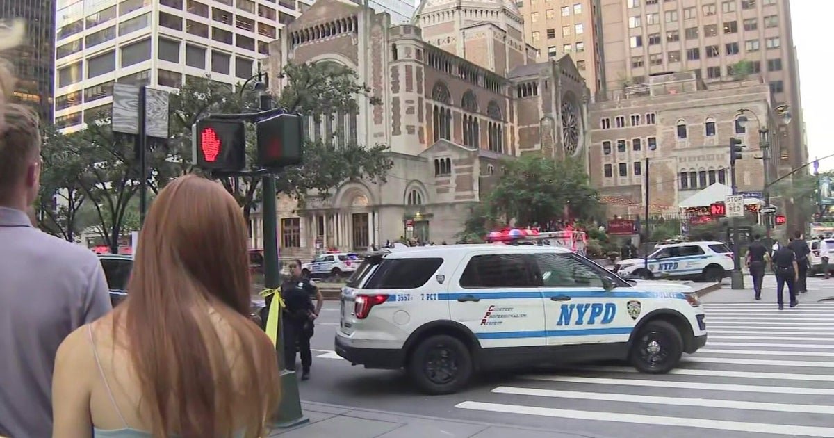 New York Police Officer Good from GunMa in Midtown Manhattan