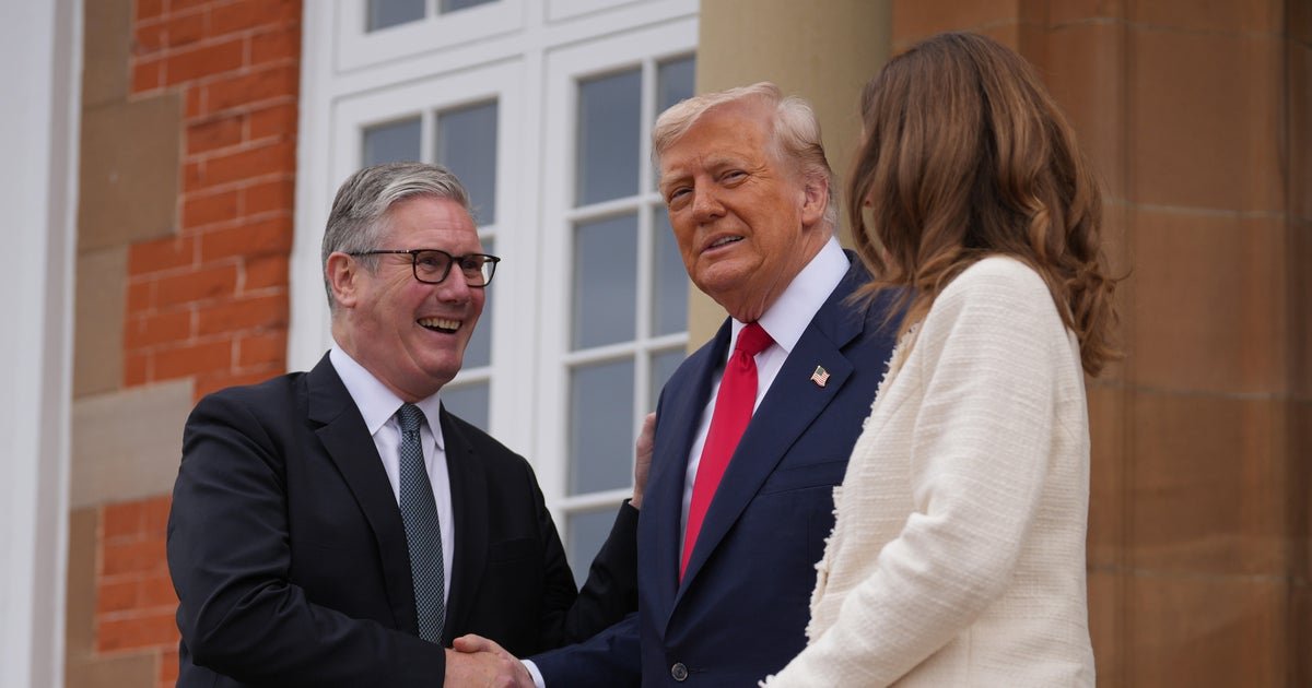Trump meets the Brigger UK Starmer as celebrating a trade deal with EU