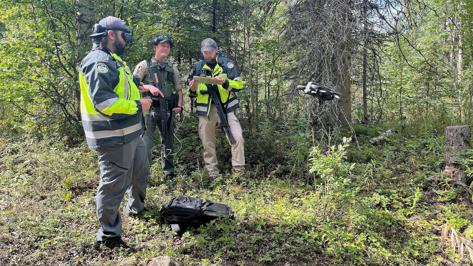 An anchoration warns salaries after 2 bear attacks in a week